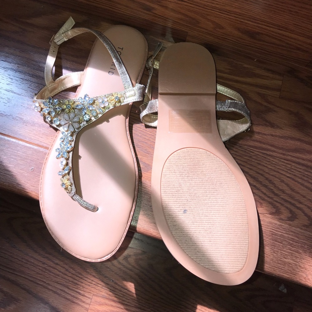 Gold Rhinestone Sandal - Picture 4 of 4